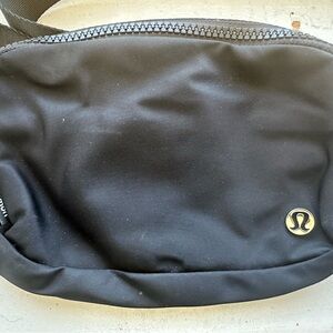 Lululemon black belt bag
